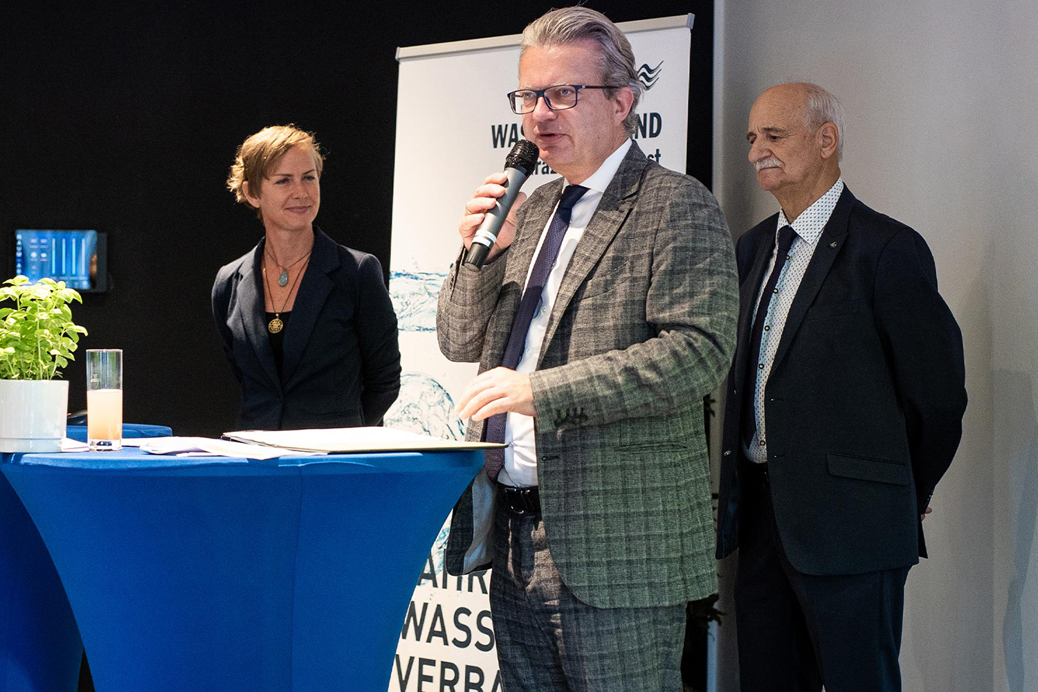 Wasser-News-50-Jahre-08
